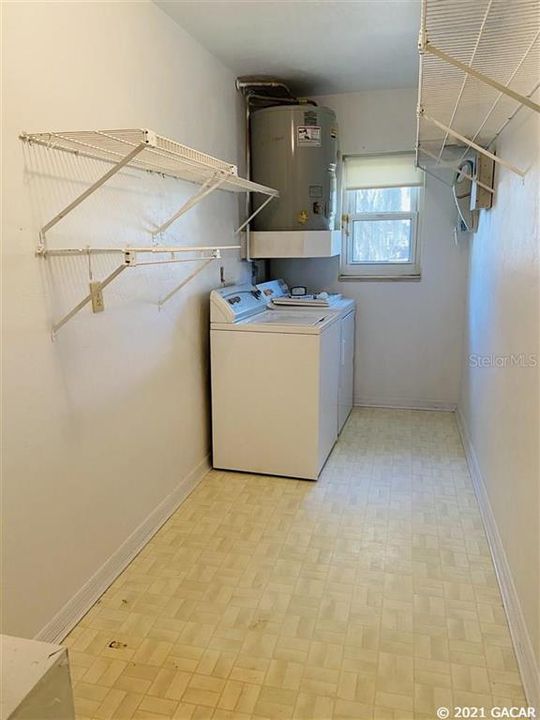 Vendido Recientemente: $174,500 (2 camas, 2 baños, 1802 Pies cuadrados)