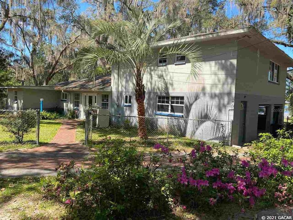 Recently Sold: $299,999 (4 beds, 4 baths, 2716 Square Feet)
