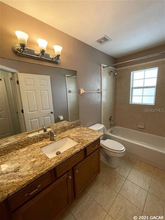 最近租的: $1,800 (3 贝兹, 2 浴室, 1504 平方英尺)