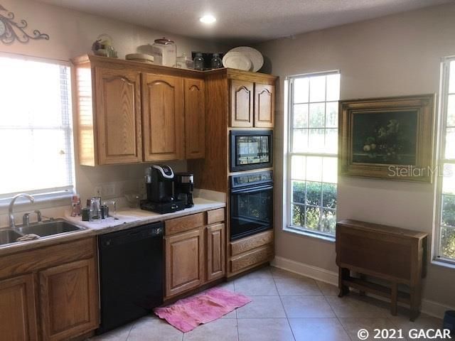 Recently Sold: $435,000 (3 beds, 2 baths, 2072 Square Feet)