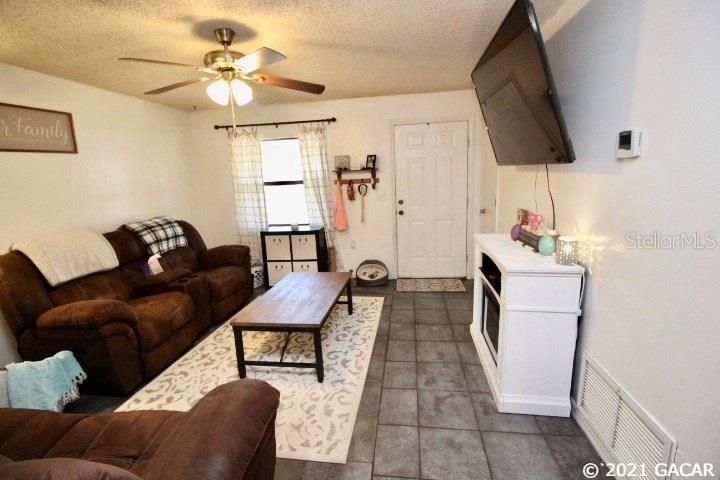 Recently Sold: $129,900 (3 beds, 1 baths, 1008 Square Feet)