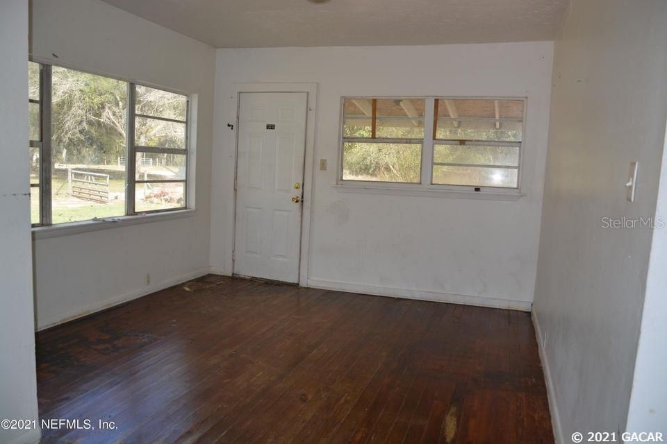 Recently Sold: $66,000 (2 beds, 1 baths, 720 Square Feet)