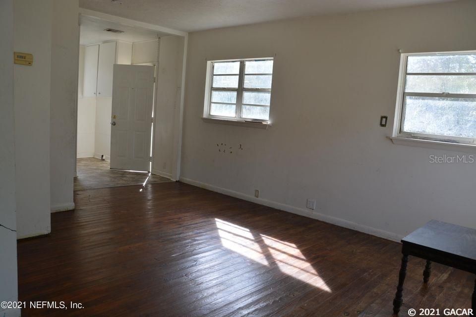 Recently Sold: $66,000 (2 beds, 1 baths, 720 Square Feet)