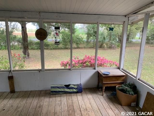 Recently Sold: $90,000 (3 beds, 2 baths, 1435 Square Feet)