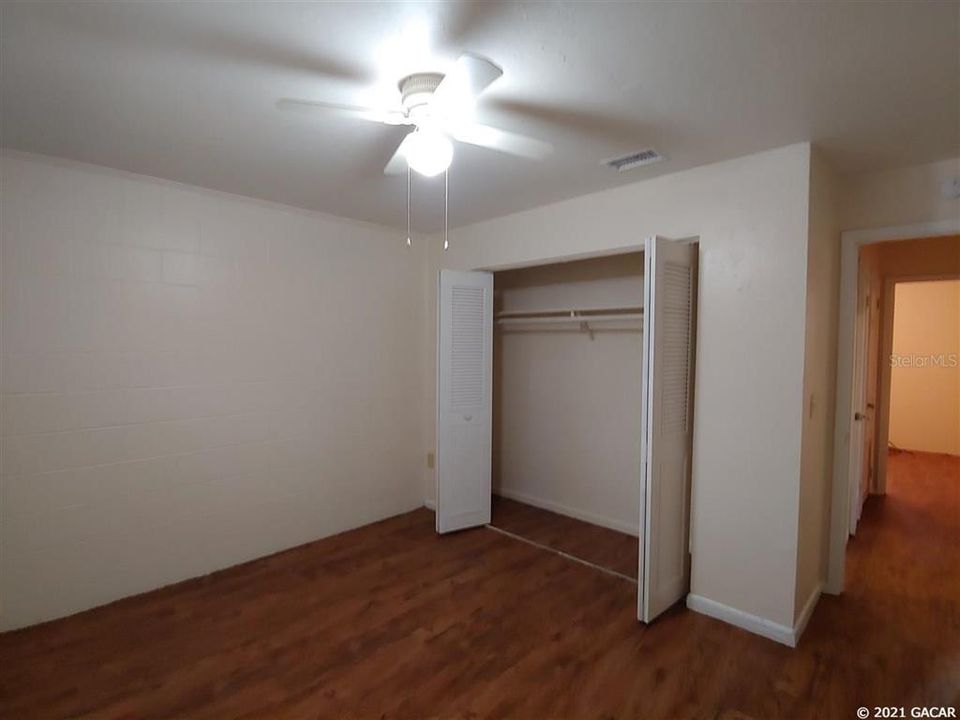 Recently Rented: $875 (2 beds, 1 baths, 786 Square Feet)