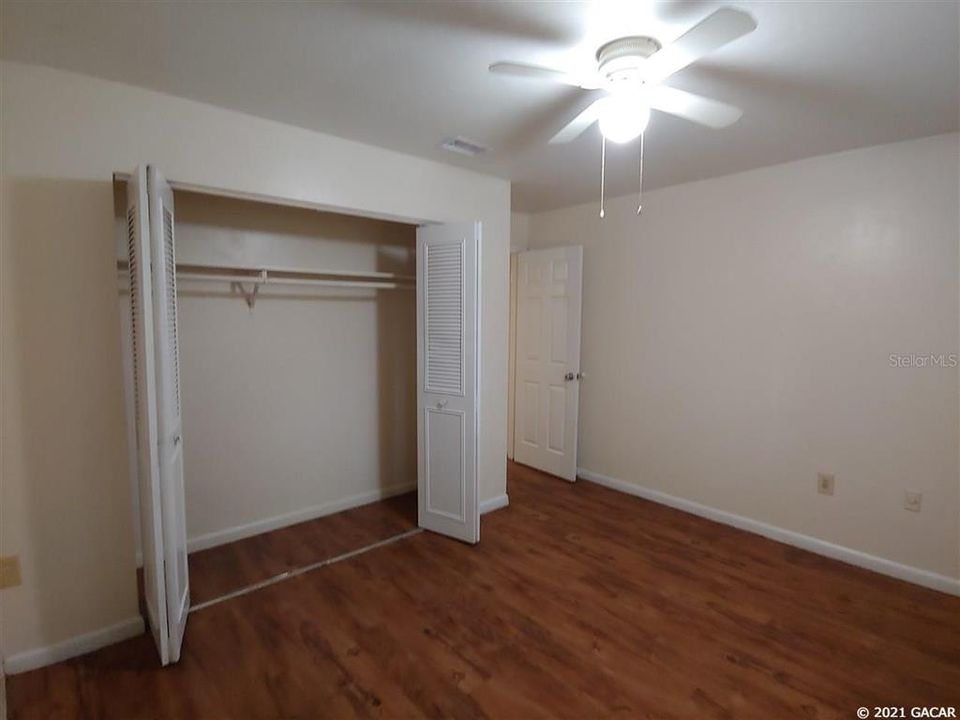 Recently Rented: $875 (2 beds, 1 baths, 786 Square Feet)