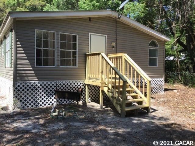 Recently Sold: $94,700 (3 beds, 2 baths, 1404 Square Feet)