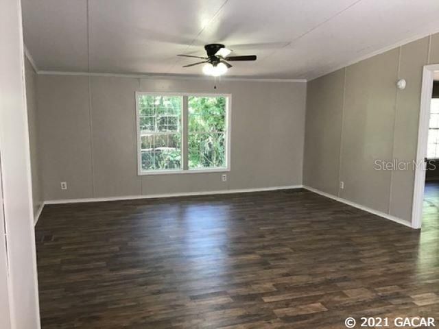 Recently Sold: $94,700 (3 beds, 2 baths, 1404 Square Feet)