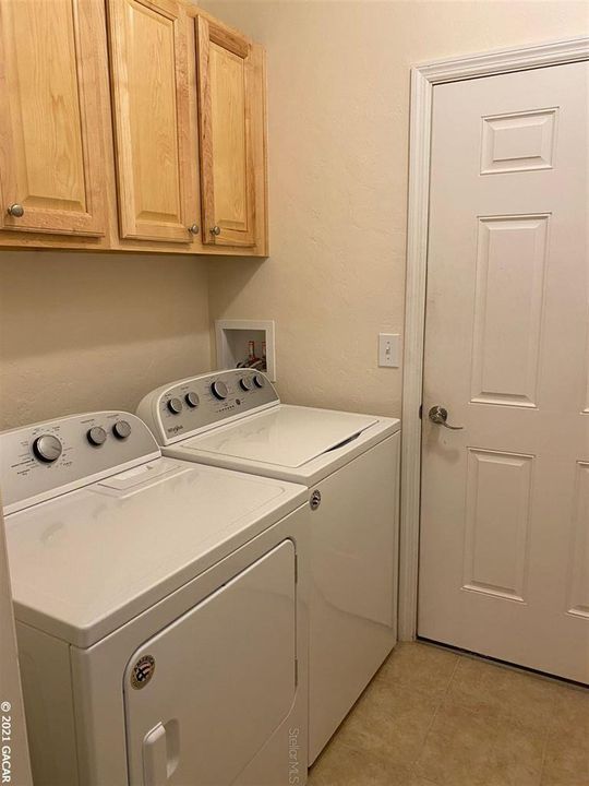 Recently Rented: $1,600 (2 beds, 2 baths, 1376 Square Feet)