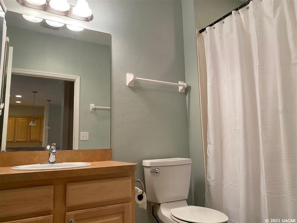最近租的: $1,600 (2 贝兹, 2 浴室, 1376 平方英尺)
