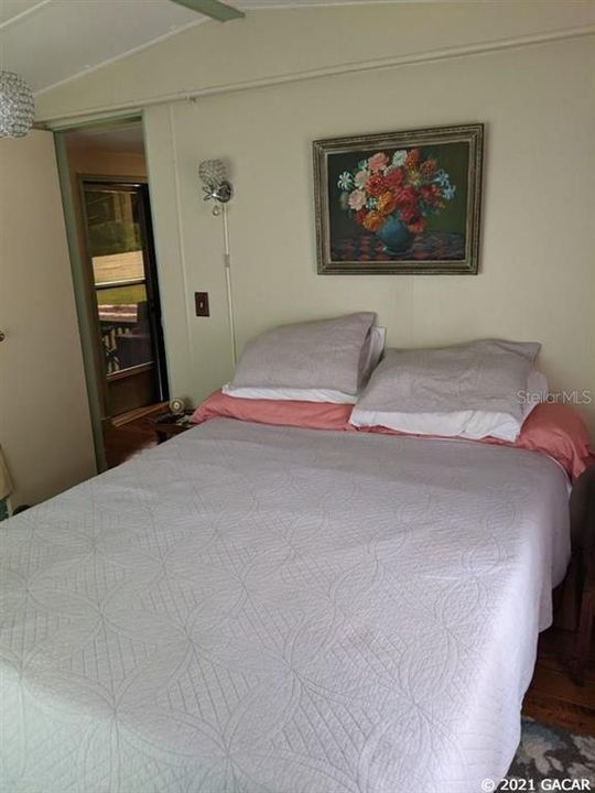 Vendido Recientemente: $84,000 (2 camas, 1 baños, 784 Pies cuadrados)