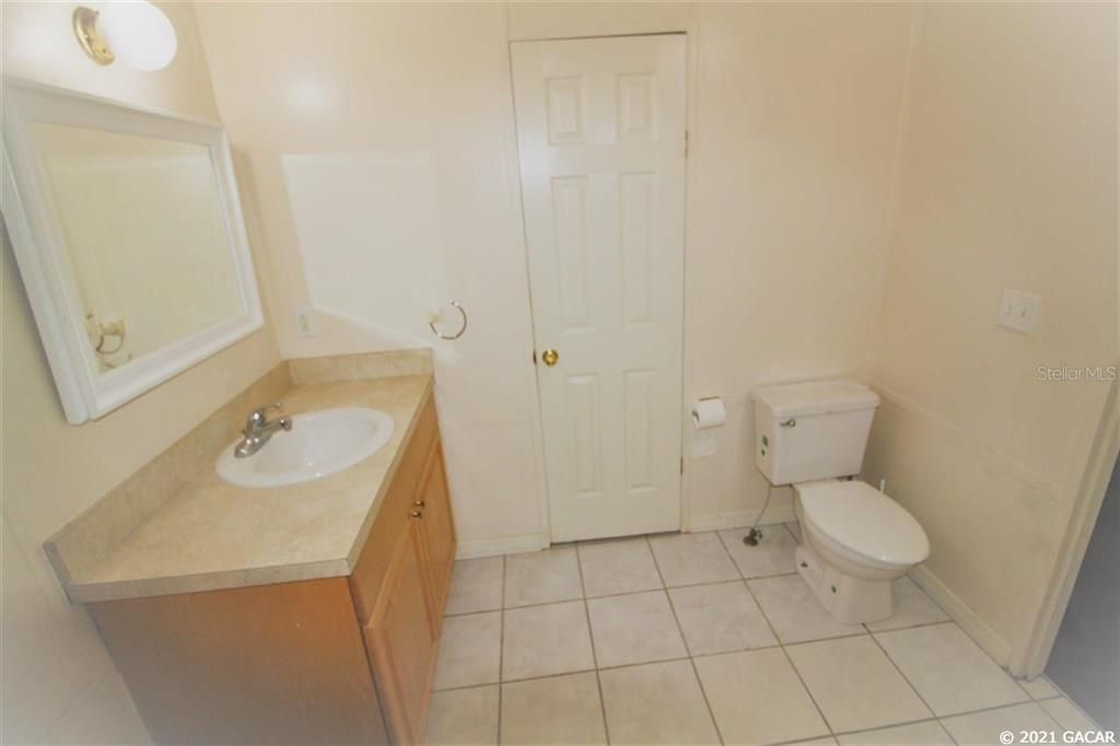 Recently Sold: $145,000 (2 beds, 2 baths, 924 Square Feet)