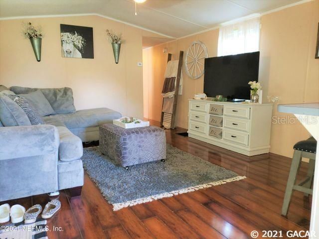 Recently Sold: $69,900 (2 beds, 1 baths, 676 Square Feet)