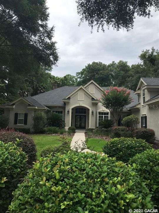 Recently Sold: $812,000 (5 beds, 4 baths, 4233 Square Feet)