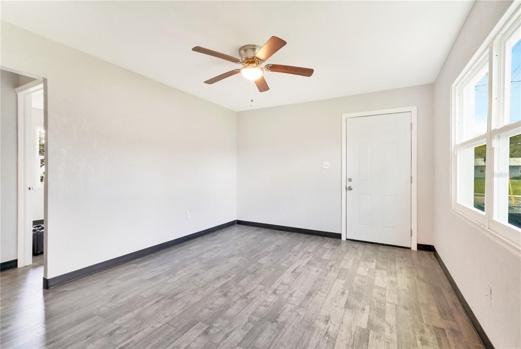Recently Rented: $950 (2 beds, 1 baths, 576 Square Feet)