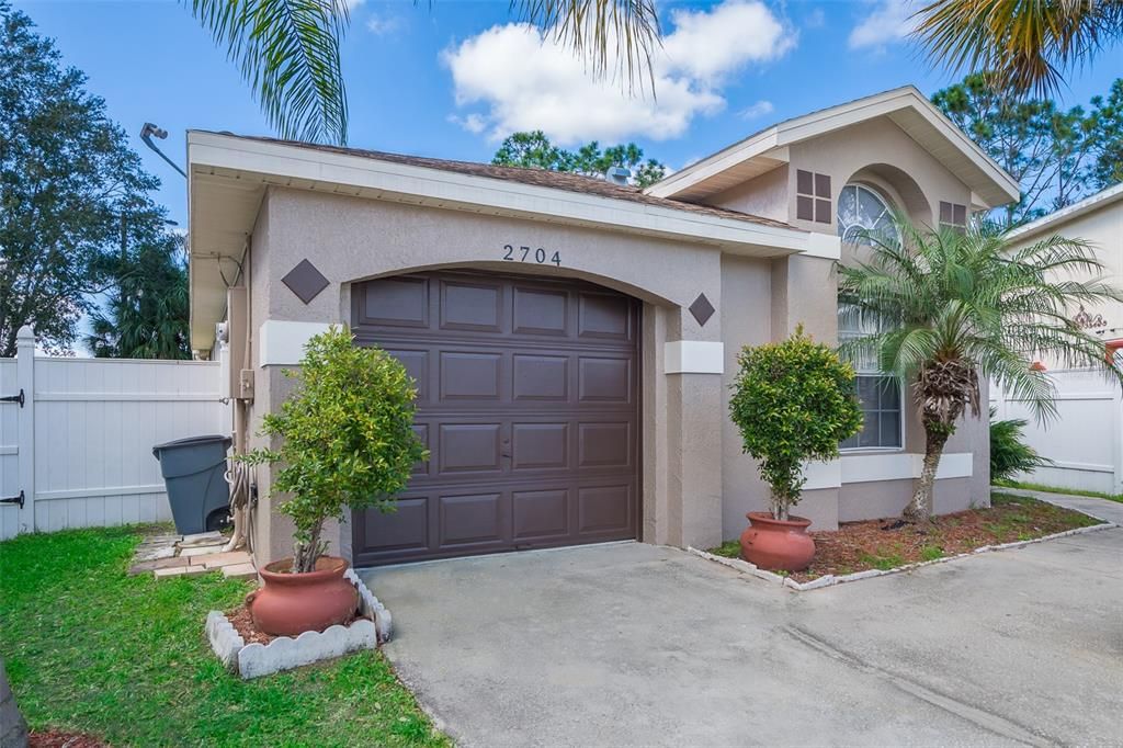 Recently Sold: $285,000 (3 beds, 2 baths, 1317 Square Feet)