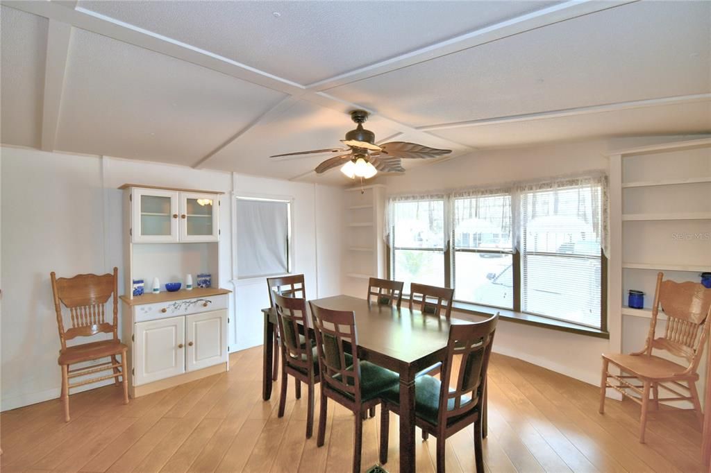 Recently Sold: $119,900 (2 beds, 1 baths, 560 Square Feet)