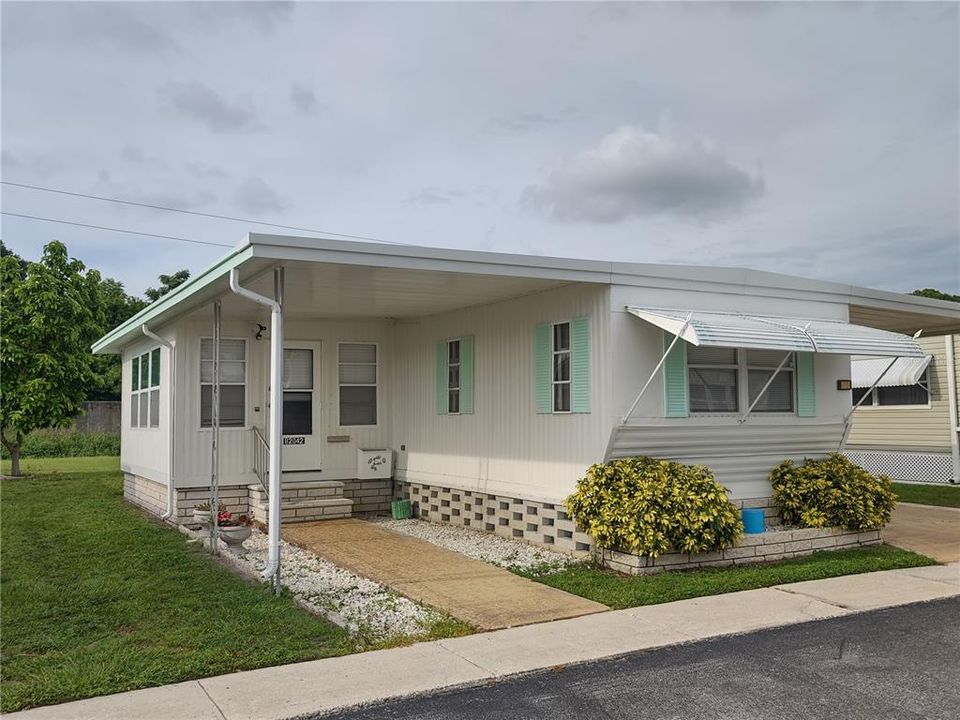 Recently Sold: $75,000 (2 beds, 2 baths, 744 Square Feet)
