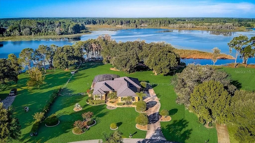Недавно продано: $649,900 (3 спален, 2 ванн, 2250 Квадратных фут)
