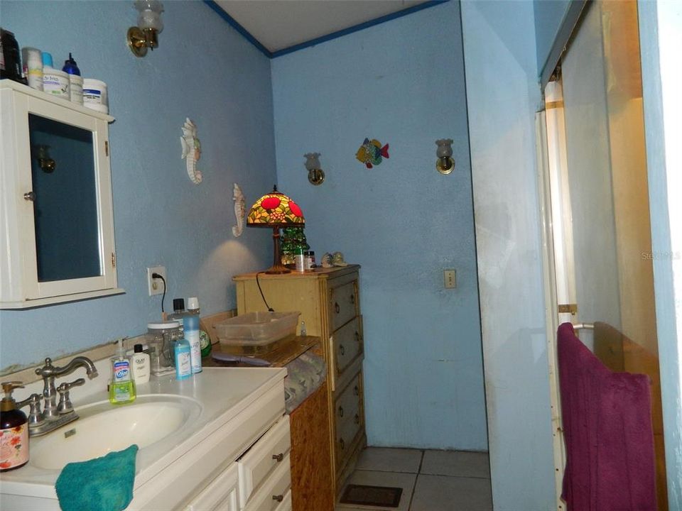 Vendido Recientemente: $160,000 (3 camas, 2 baños, 1704 Pies cuadrados)