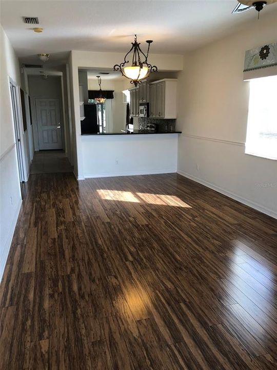 Recently Rented: $2,200 (2 beds, 2 baths, 1328 Square Feet)