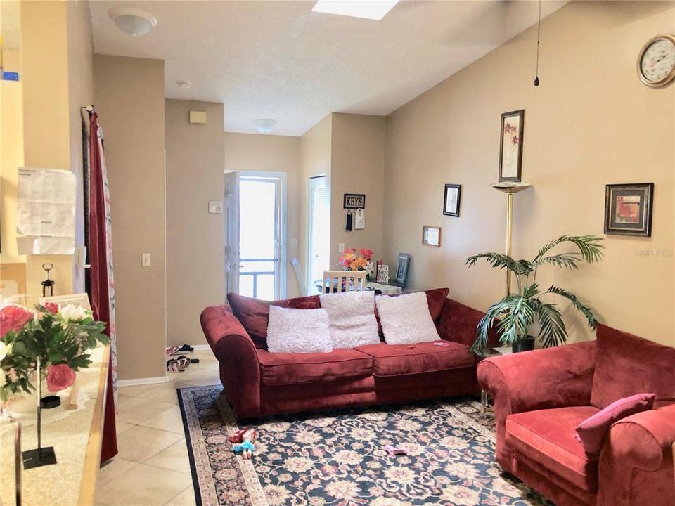 Recently Sold: $165,000 (3 beds, 2 baths, 984 Square Feet)