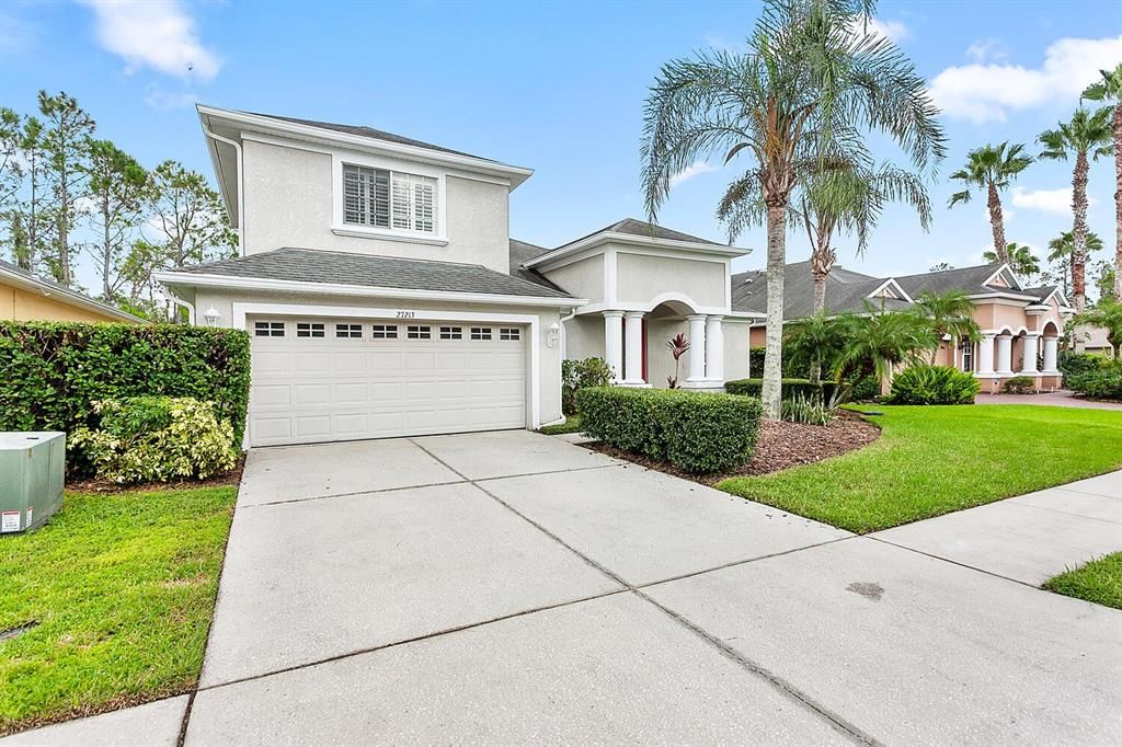 Recently Sold: $415,000 (4 beds, 3 baths, 2411 Square Feet)