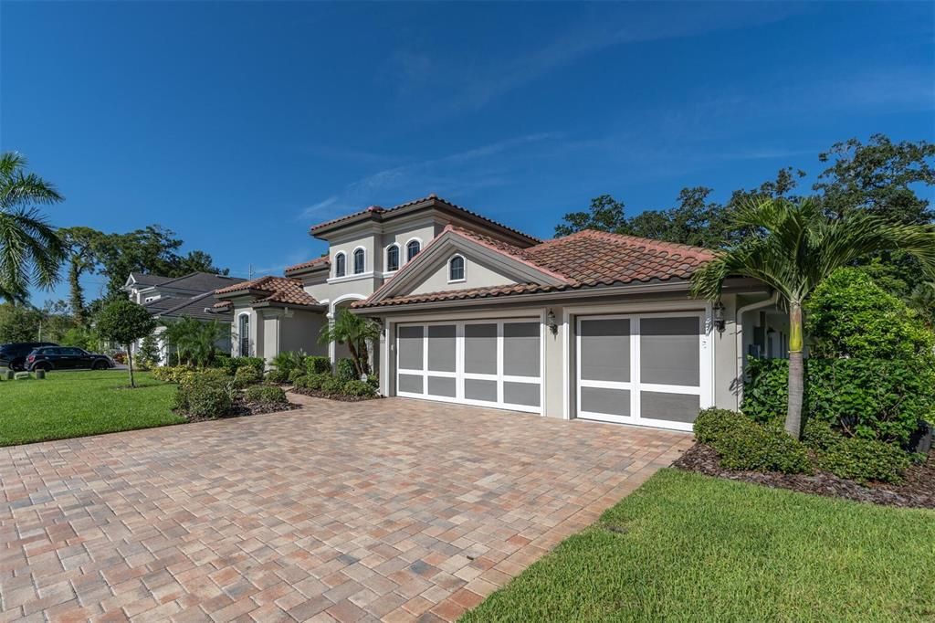 Recently Sold: $1,146,500 (4 beds, 3 baths, 3084 Square Feet)