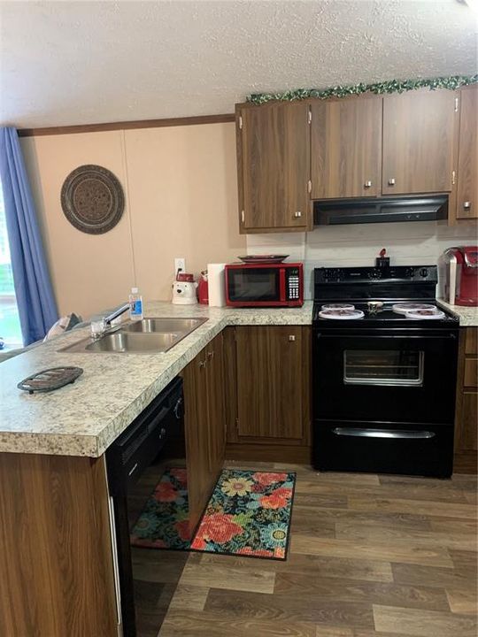 Recently Sold: $114,500 (2 beds, 2 baths, 840 Square Feet)