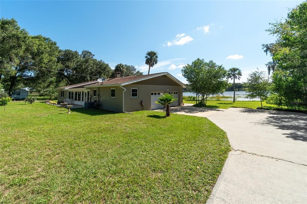 Recently Sold: $435,000 (3 beds, 3 baths, 1647 Square Feet)