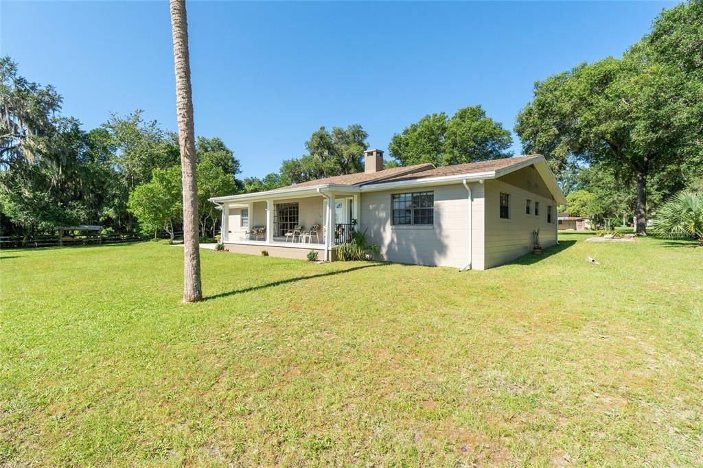 Recently Sold: $435,000 (3 beds, 3 baths, 1647 Square Feet)