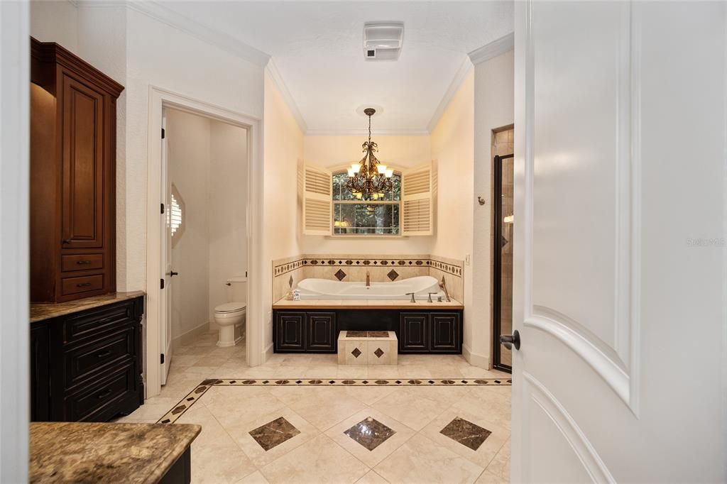 Recently Sold: $1,086,000 (5 beds, 5 baths, 5220 Square Feet)