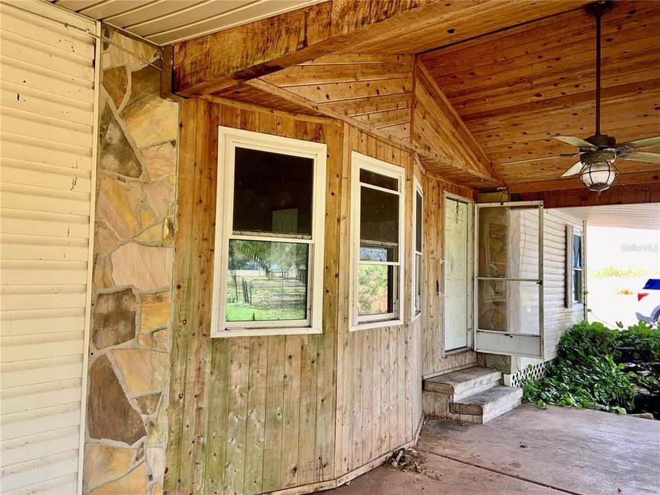 Recently Sold: $452,000 (3 beds, 2 baths, 1848 Square Feet)