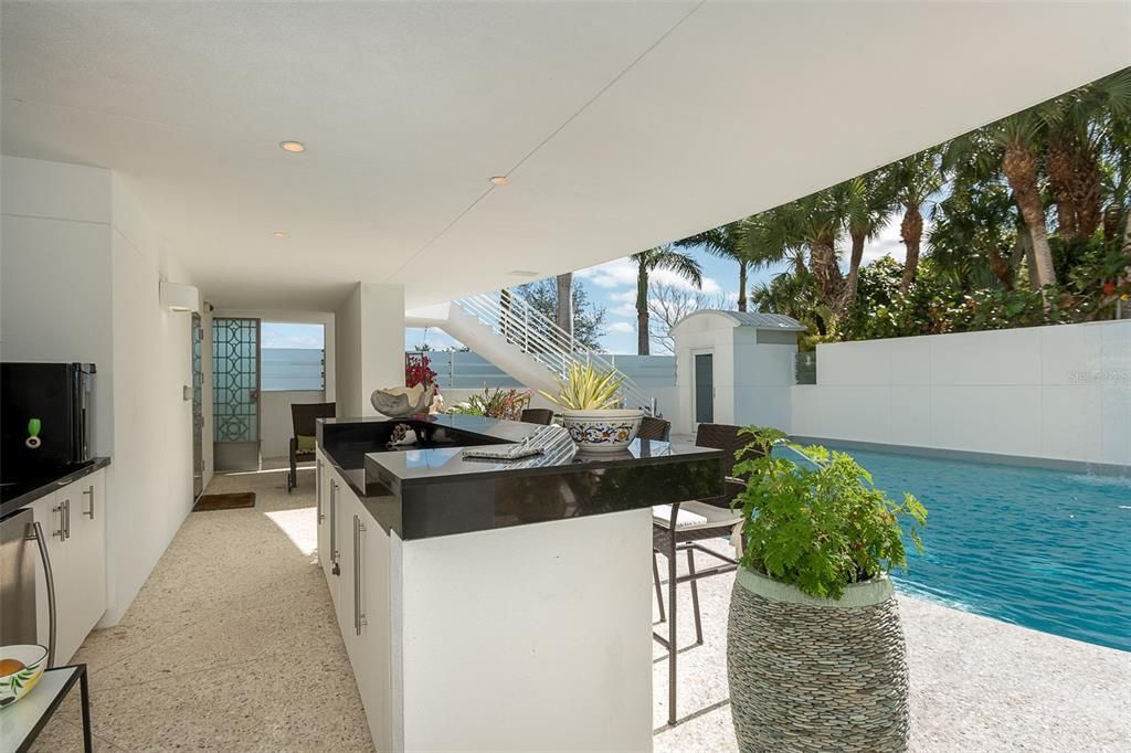 Recently Sold: $4,695,000 (3 beds, 3 baths, 5248 Square Feet)