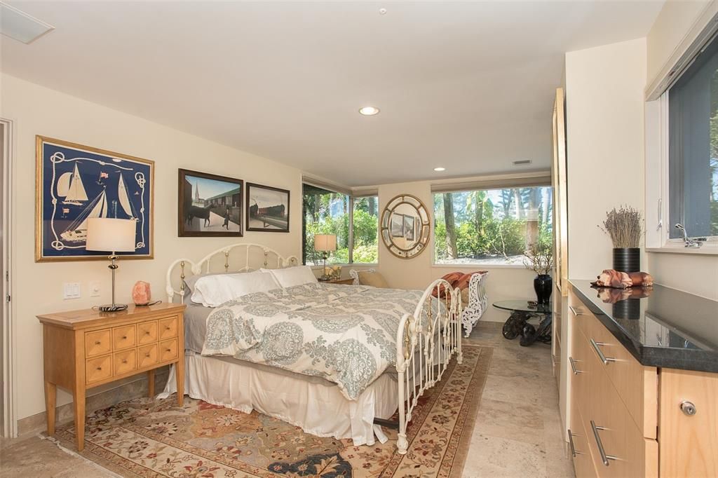 Recently Sold: $4,695,000 (3 beds, 3 baths, 5248 Square Feet)