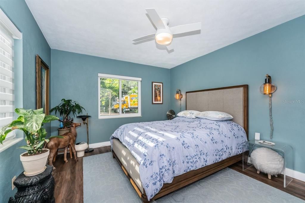 Recently Sold: $635,000 (2 beds, 1 baths, 1126 Square Feet)
