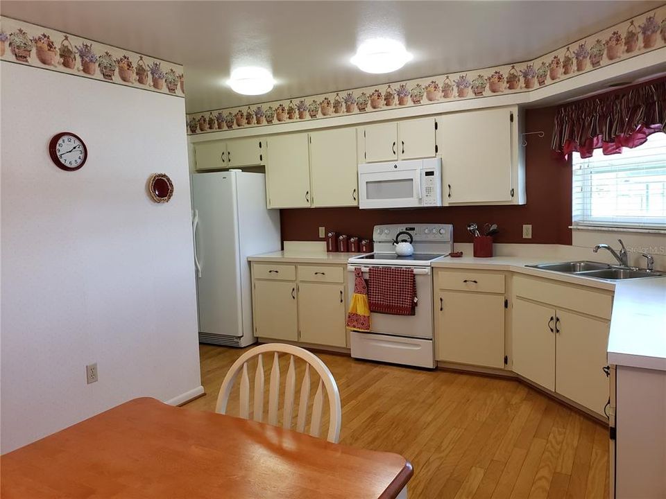 Recently Sold: $227,500 (2 beds, 2 baths, 1659 Square Feet)