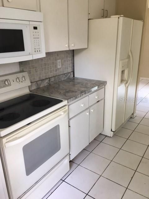 Recently Sold: $124,000 (2 beds, 2 baths, 972 Square Feet)