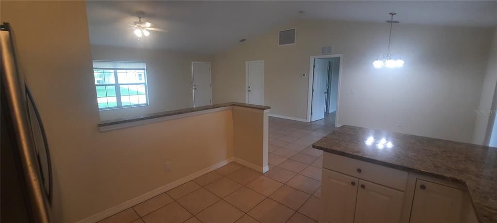 Recently Rented: $1,800 (3 beds, 2 baths, 1608 Square Feet)