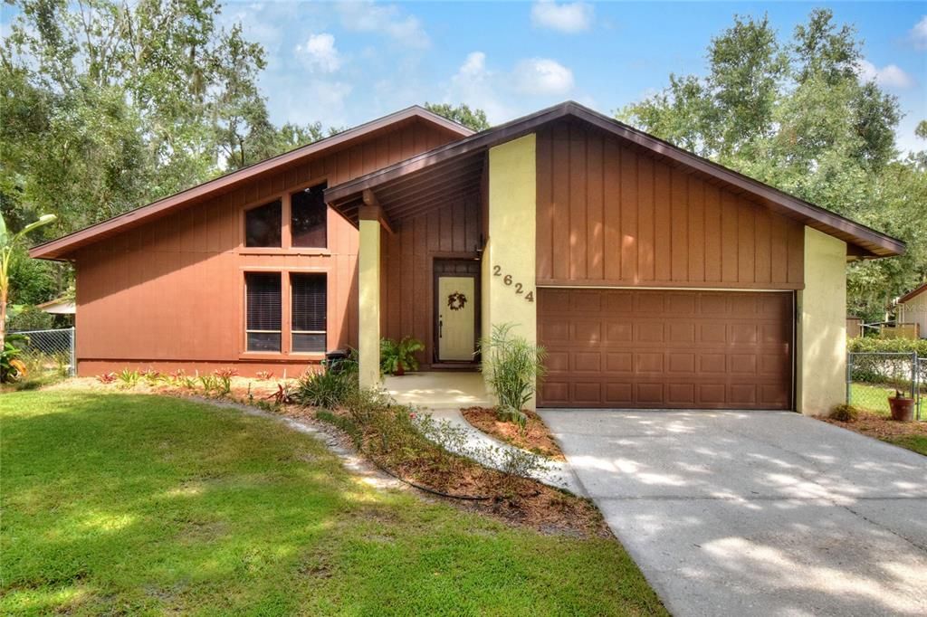 Недавно продано: $325,000 (3 спален, 2 ванн, 1996 Квадратных фут)