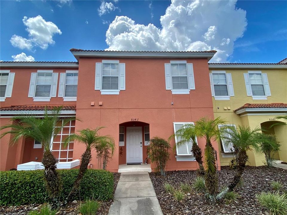 Recently Sold: $275,000 (3 beds, 2 baths, 1295 Square Feet)