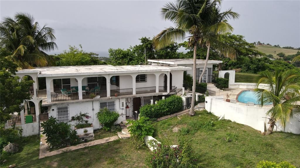 Full view of Front and Pool area