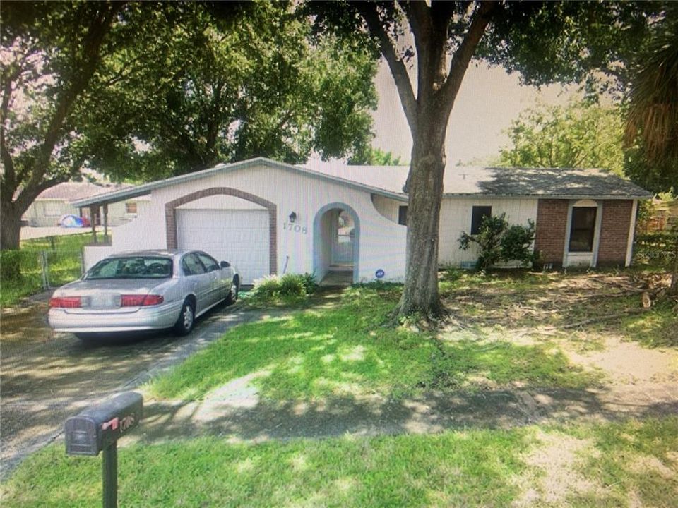 Recently Sold: $228,700 (2 beds, 2 baths, 1119 Square Feet)