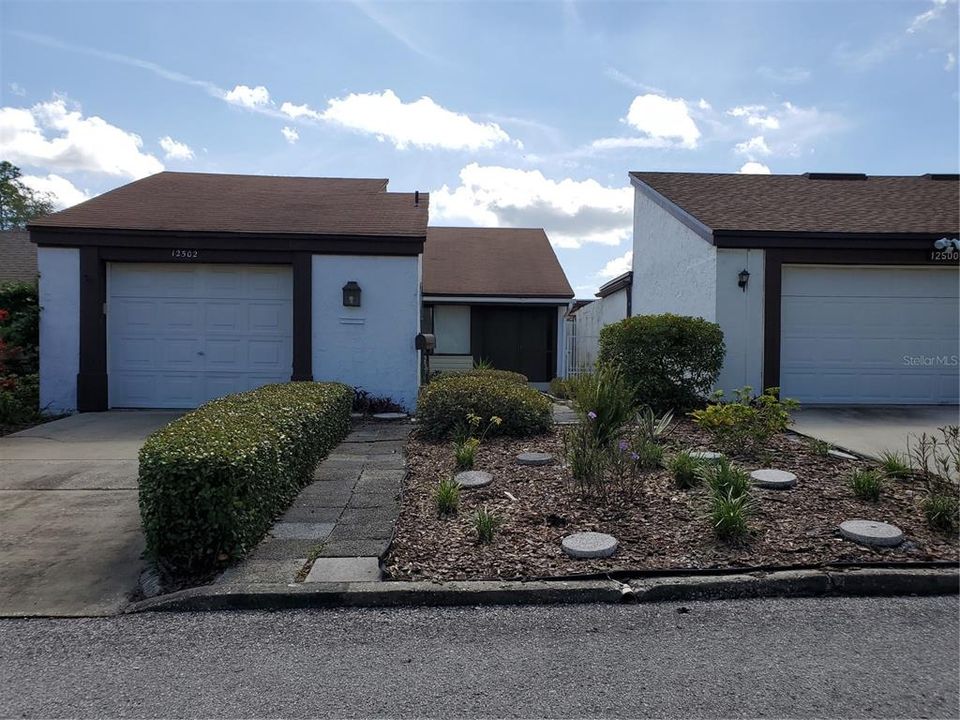 Recently Sold: $85,000 (2 beds, 1 baths, 963 Square Feet)