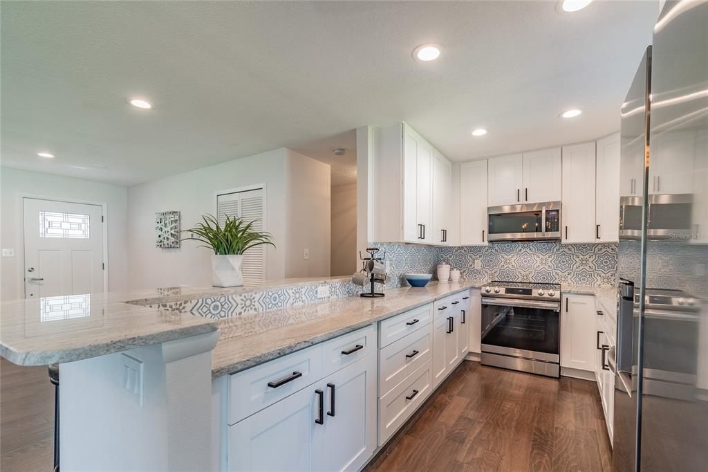 Recently Sold: $385,000 (3 beds, 2 baths, 1408 Square Feet)
