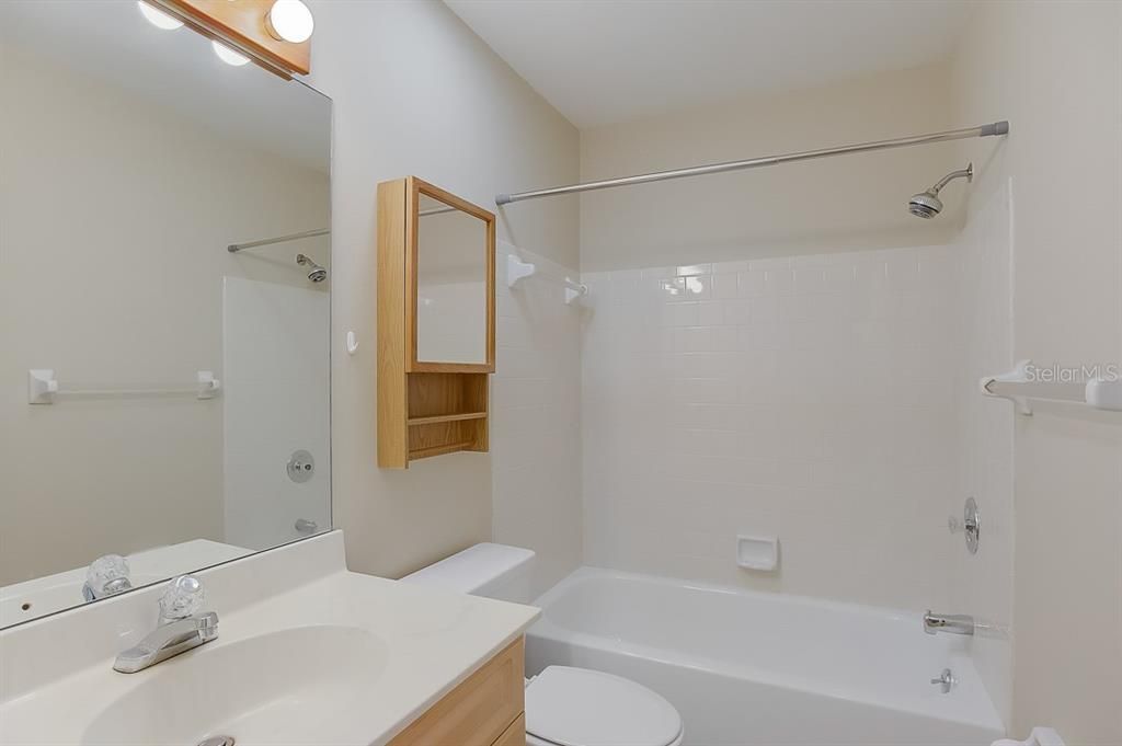 最近租的: $1,500 (2 贝兹, 2 浴室, 983 平方英尺)