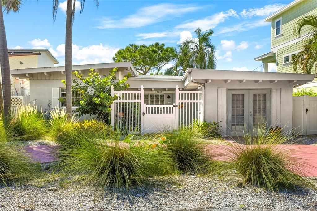 Recently Sold: $750,000 (3 beds, 1 baths, 1316 Square Feet)