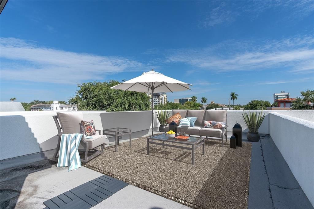 You can create a little private getaway up here on your rooftop terrace if you wish!