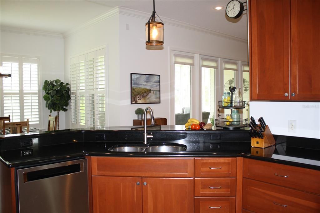 Kitchen with dual sinks