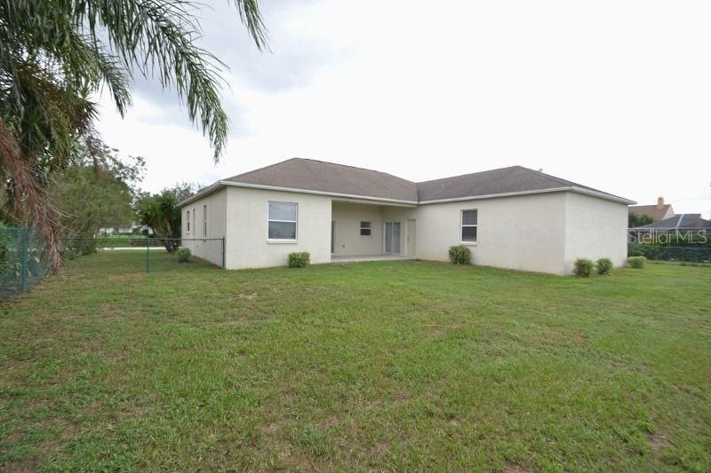 Recently Rented: $2,049 (4 beds, 2 baths, 2420 Square Feet)